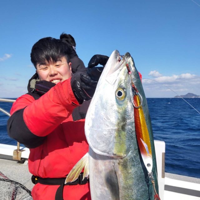釣果情報-三重県山洋丸にてジギングの釣果ブリ